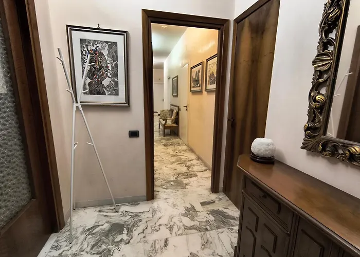 Maison Piramide * Roma